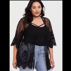 Black embroidered skull kimono